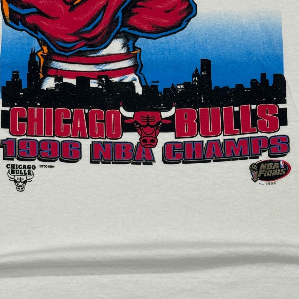 Vintage 90s Starter Chicago Bulls Mascot T-Shirt NBA Champs Mens XL 1996 Graphic - Picture 5 of 5